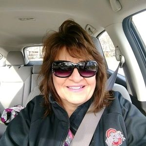 Meet your Posher, Ellen